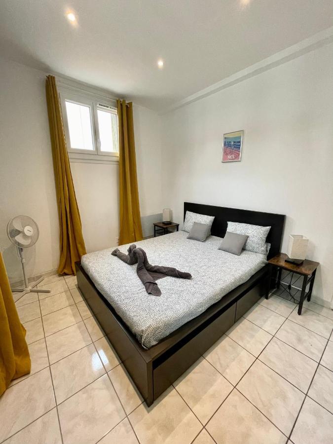 Joli Appartement Spacieux A 3 Min A Pied De La Mer Nizza Exterior foto